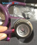 گوشی پزشکی لیتمن کلاسیک ۳ بادمجانی آینه ای صورتی ۵۹۶۰ حکاکی با فونت Arial Rounded MT bold