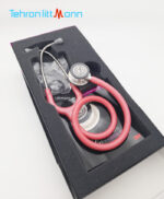 گوشی پزشکی لیتمن کلاسیک ۳ صورتی آدامسی استیل Littmann Classic III Pearl Pink 5633 تصویر داخل جعبه On box image